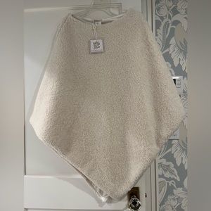 NWT Shiraleah Ivory Poncho